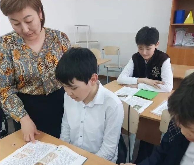 Досыңды қалай таңдасаң, кітапты да солай таңда