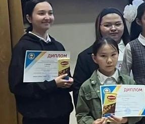 Аймақтық компьютерлік графика сайысының жүлдегерлері. Шәкәрім университеті.